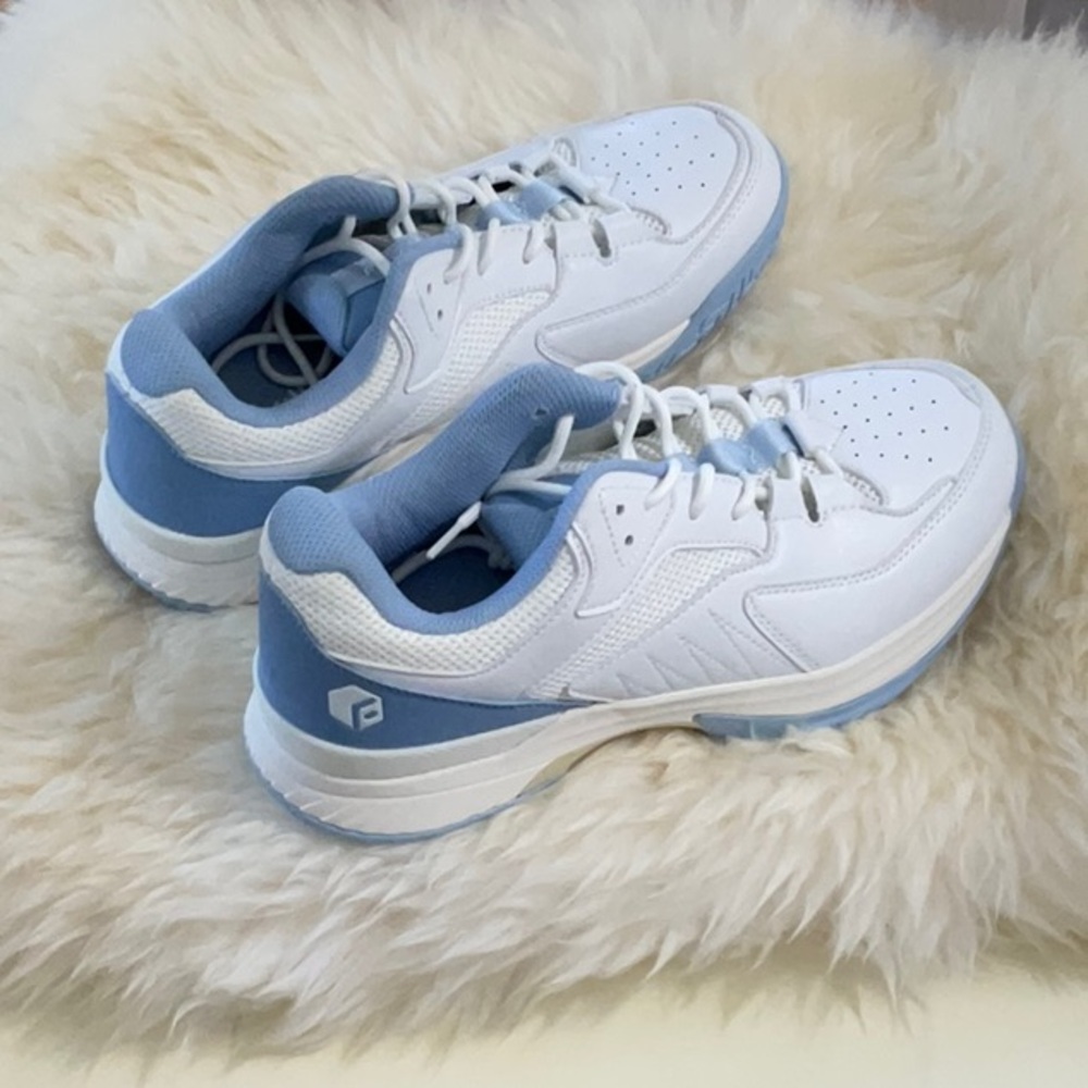 Women's Pickleball White and Blue Athletic Shoes
